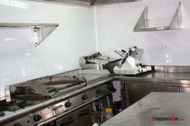 TRASPASO O VENDO RESTAURANTE