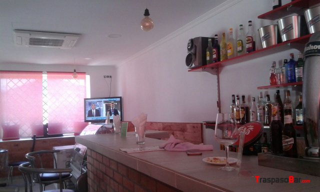 Bar totalmente equipado
