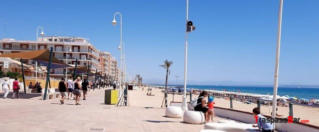 TRASPASO CAFETERIA EN PASEO MARITIMO GUARDAMAR