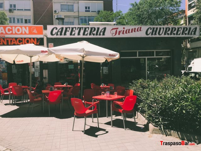 Se traspasa cafetería/churrería por jubilación 