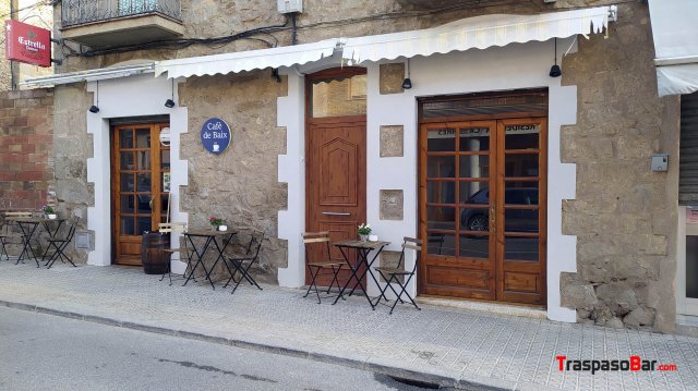 Es traspassa bar-restaurant a Casserres (Berguedà)