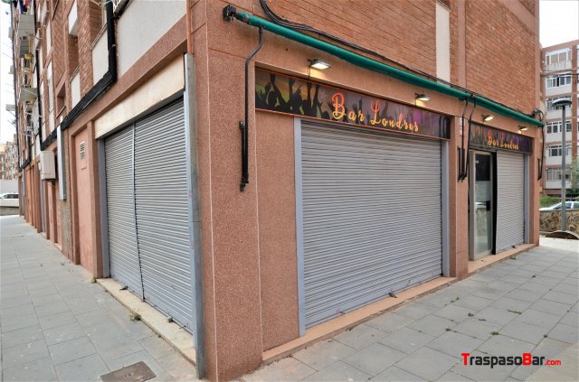 Traspaso Bar Cafetería  Hace esquina por dos lados