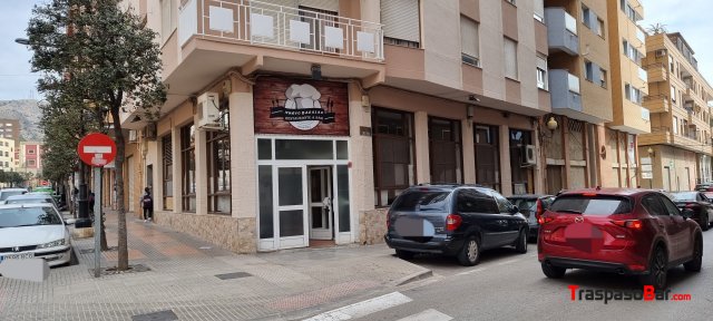 Se traspasa restaurante