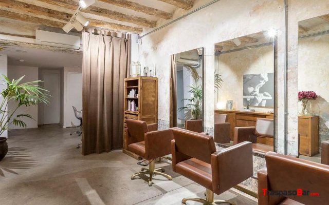 Traspaso local para centro de estetica/manicure