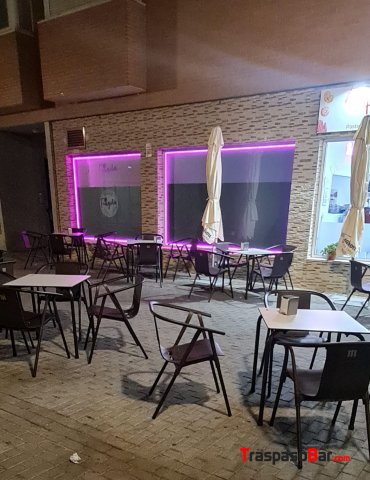 Traspaso de cafeteria para llegar y trabajar 