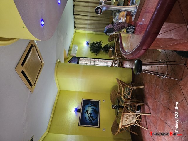 Bar-CAFETERÍA 