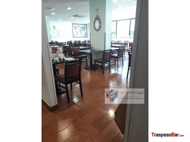 Traspaso Bar Restaurante de 180m² en la Zona Arava