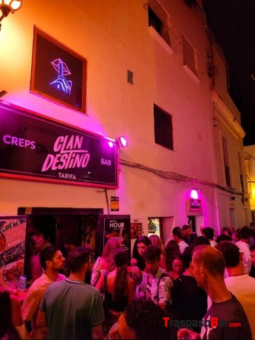 Ocasión Bar de copas en el centro de Tarifa