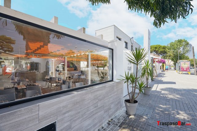 SE TRASPASA RESTAURANTE EN CASTELLDEFELS PLAYA