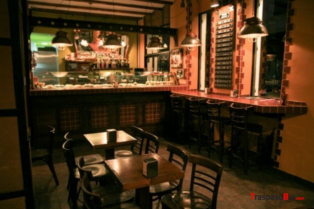 BAR/RESTAURANTE EN RUZAFA