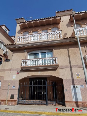 ADOSADO EN PAIPORTA
