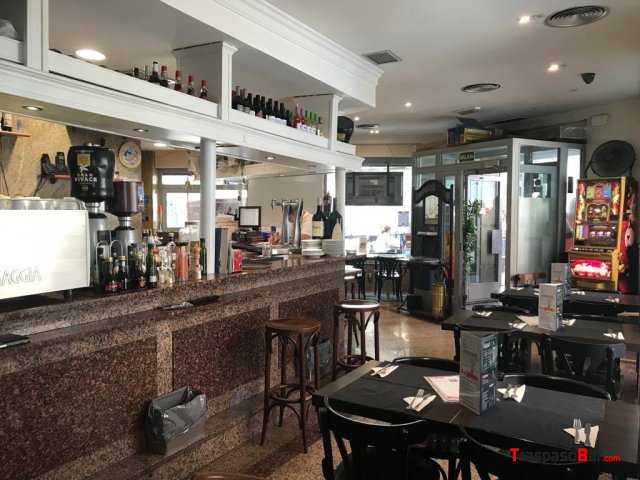Se traspasa Restaurante-Pizzería, SS de los Reyes