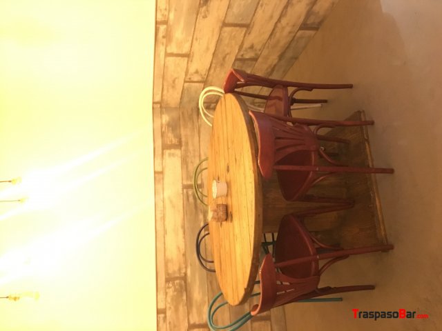 Traspaso restaurante en pleno funcionamiento 