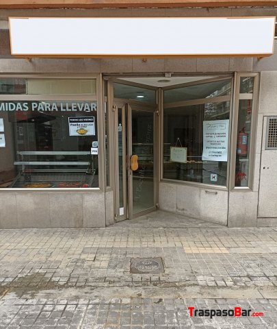 Traspaso de tres licencias: BAR, HORNO, CASA DE 