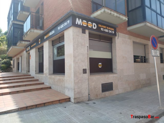 Traspaso local con licencia de tienda de venta al 