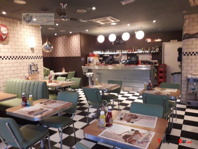 Traspaso Restaurante 110m² con terraza en zona Vil