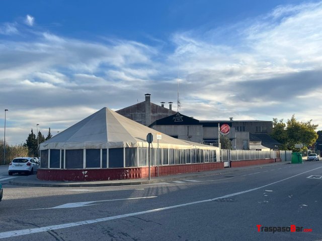 1400m2 