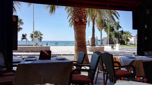 Restaurante en la costa de Granada. URGE