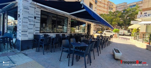 Se traspasa restaurante 