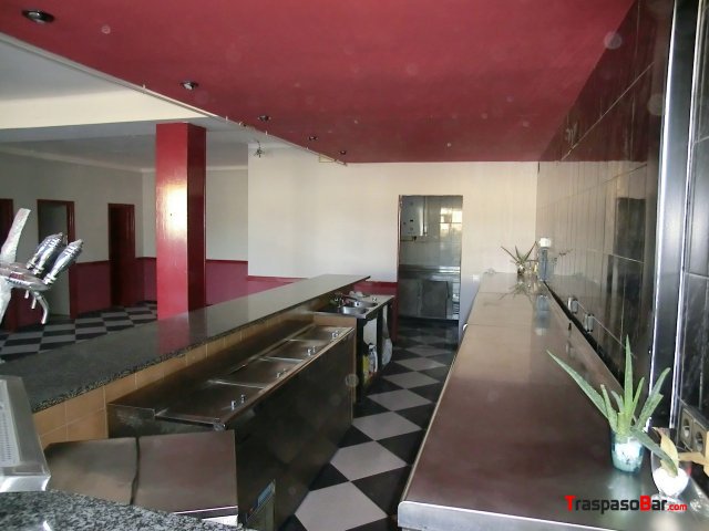 Bar cafeteria restaurante zona transitada 