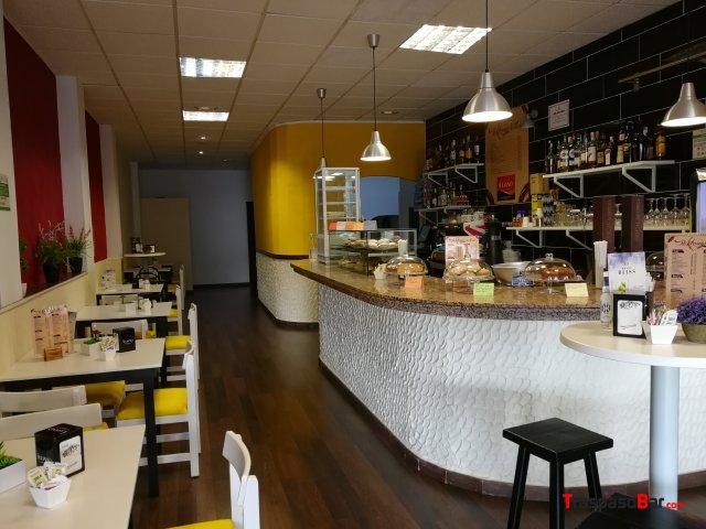 Traspaso locales bar cafetería en adeje pueblo 