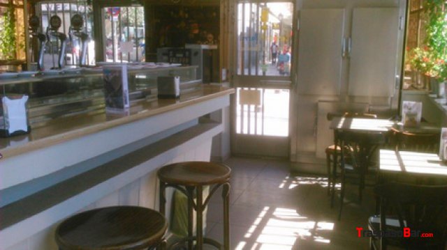 Traspaso Bar 94m² con s/h y terraza en Embajadores