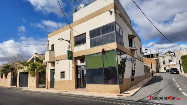 Traspaso/venta bar cafetería pub
