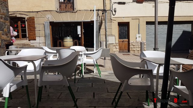 Bar restaurante en el centro de Llivia