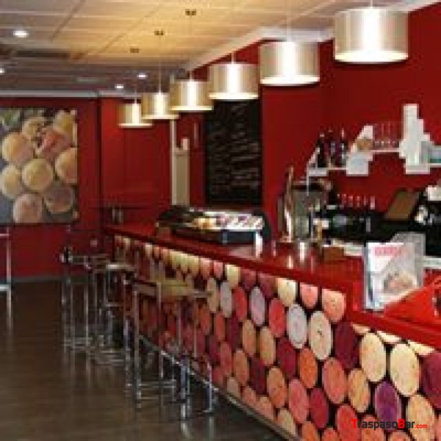TRASPASO GASTROBAR Y VINOTECA EN SAN CLEMENTE