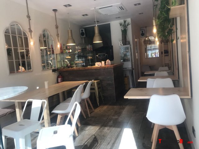 Traspaso bar/restaurante funcionando al 100%