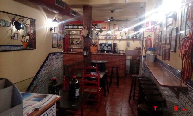 Traspaso Cafetería con cocina 170m² con terraza en